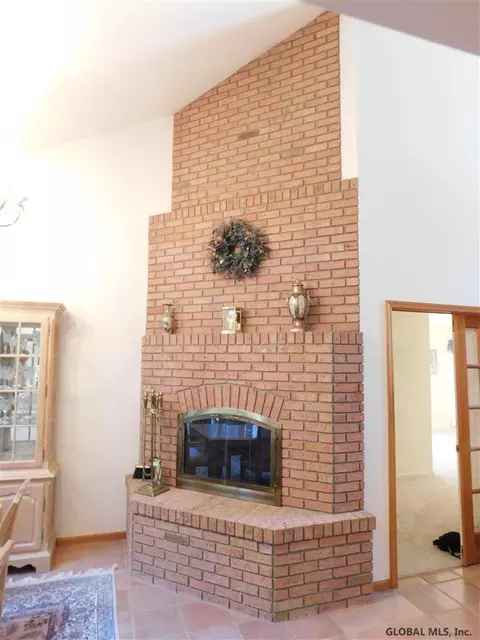 48 Oak Tree Ln, Niskayuna, NY 12309 photo 11