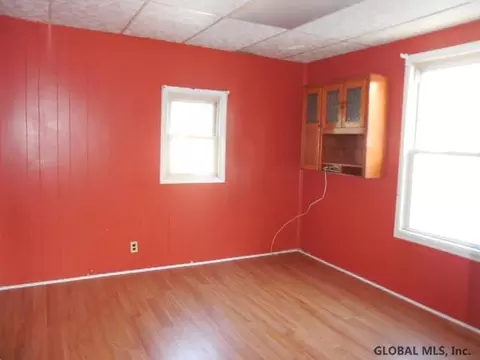 39 Willow Ave, Schenectady, NY 12304 photo 14