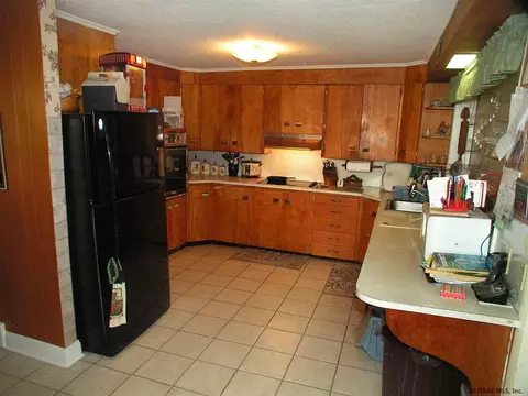 215 Elder St, Schenectady, NY 12304 photo 6