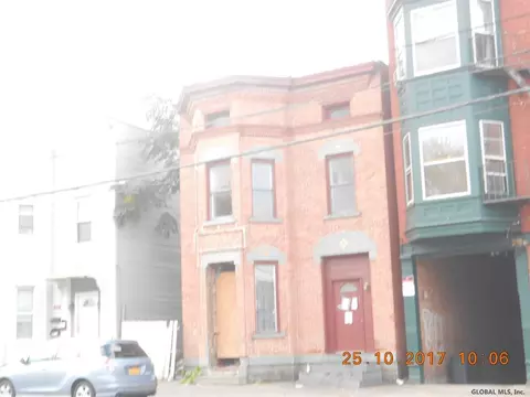 768 State St, Schenectady, NY 12307 photo 1