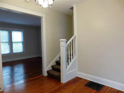 239 Elm St, Schenectady, NY 12304 photo 2