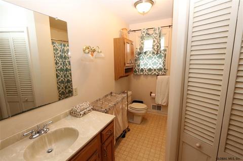 1 Nicholas Ave, Schenectady, NY photo 9