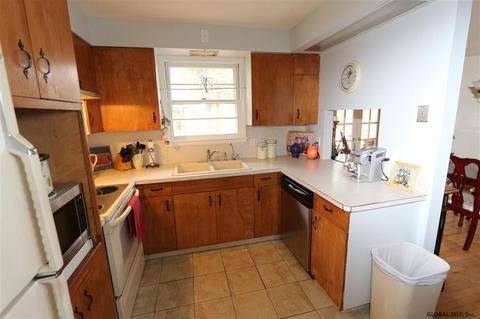1 Nicholas Ave, Schenectady, NY photo 3