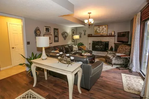 14 Riesling Rd, Niskayuna, NY 12309 photo 9