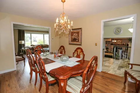 14 Riesling Rd, Niskayuna, NY 12309 photo 8