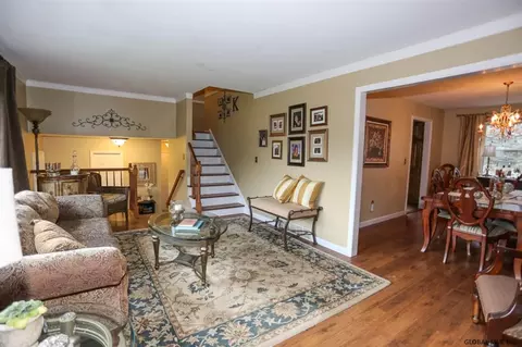 14 Riesling Rd, Niskayuna, NY 12309 photo 5