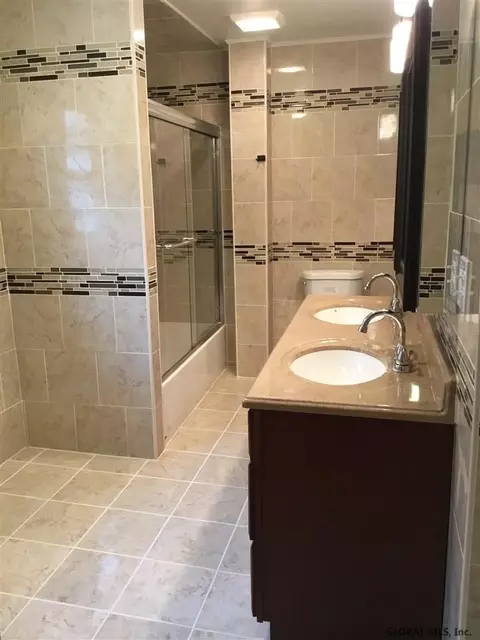 1027 Strong St, Schenectady, NY 12307 photo 12