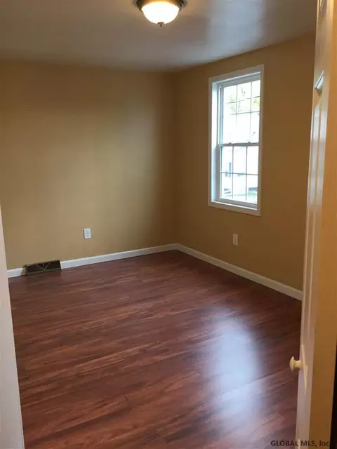 1027 Strong St, Schenectady, NY 12307 photo 23