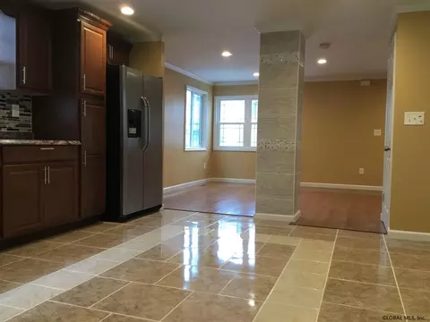 1027 Strong St, Schenectady, NY 12307 photo 6