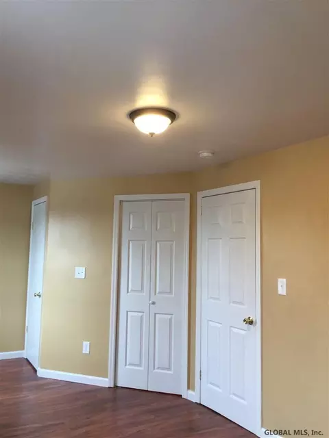 1027 Strong St, Schenectady, NY 12307 photo 20