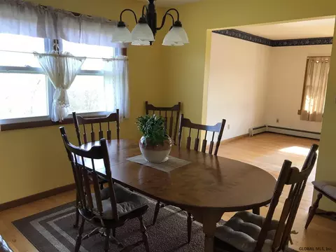 466 Currybush Rd, Schenectady, NY 12306 photo 4