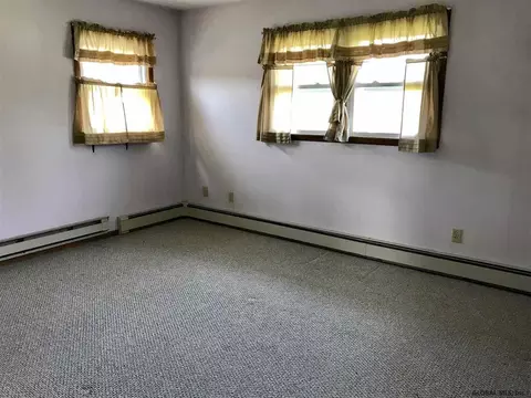 466 Currybush Rd, Schenectady, NY 12306 photo 10