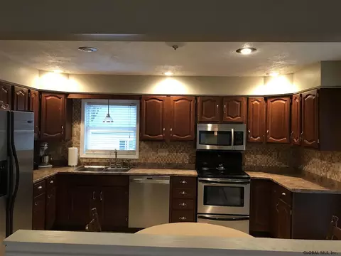 127 Beacon Rd, Glenmont, NY 12077 photo 9