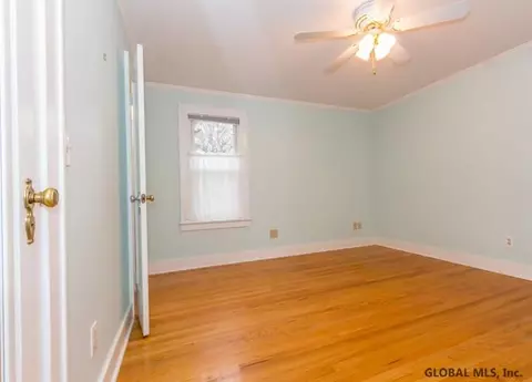 236 Edward St, Schenectady, NY 12304 photo 13