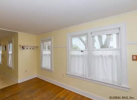 236 Edward St, Schenectady, NY 12304 photo 12