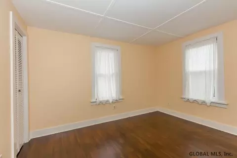 236 Edward St, Schenectady, NY 12304 photo 20