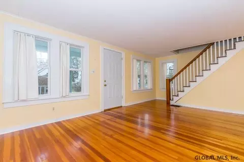 236 Edward St, Schenectady, NY 12304 photo 6