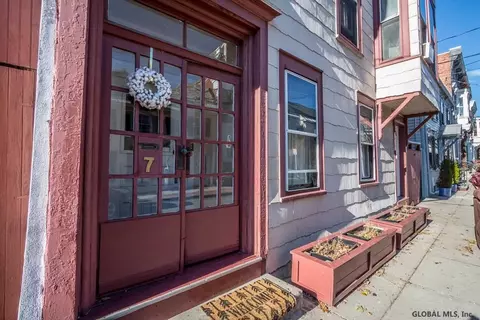 7 N Ferry St, Schenectady, NY 12305 photo 1