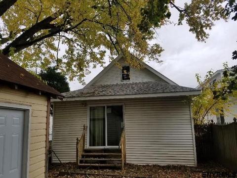 228 5th St, Schenectady, NY 12302 photo 3