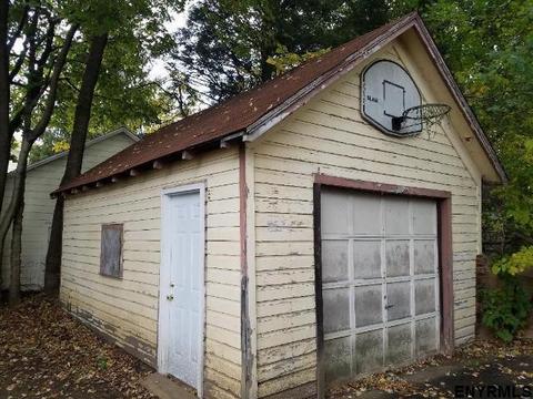 228 5th St, Schenectady, NY 12302 photo 4