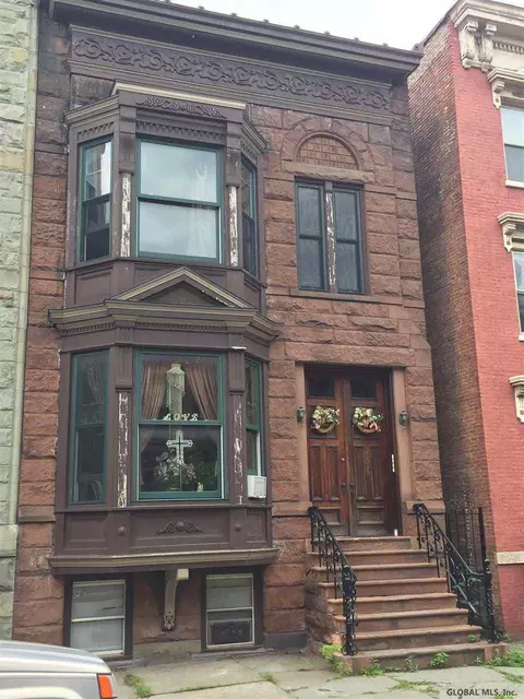 154 3rd St, Troy, NY 12180 photo 1