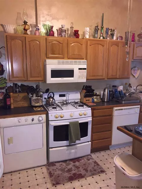 154 3rd St, Troy, NY 12180 photo 10