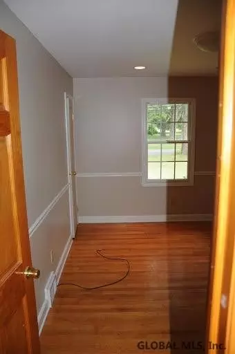 526 Delaware Ave, Delmar, NY 12054 photo 12