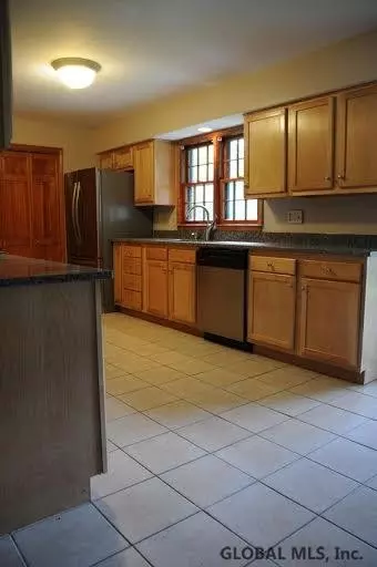526 Delaware Ave, Delmar, NY 12054 photo 2