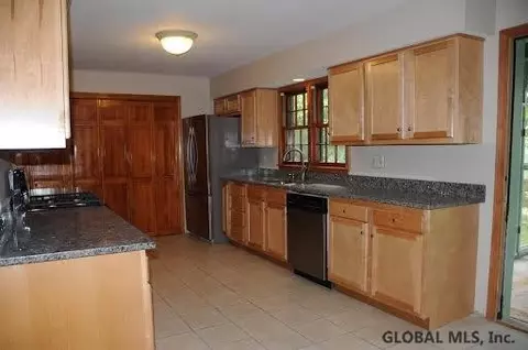 526 Delaware Ave, Delmar, NY 12054 photo 6