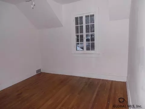 6 School St, Schenectady, NY 12304 photo 7