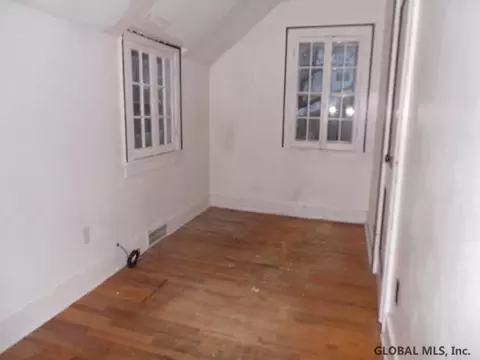 6 School St, Schenectady, NY 12304 photo 13