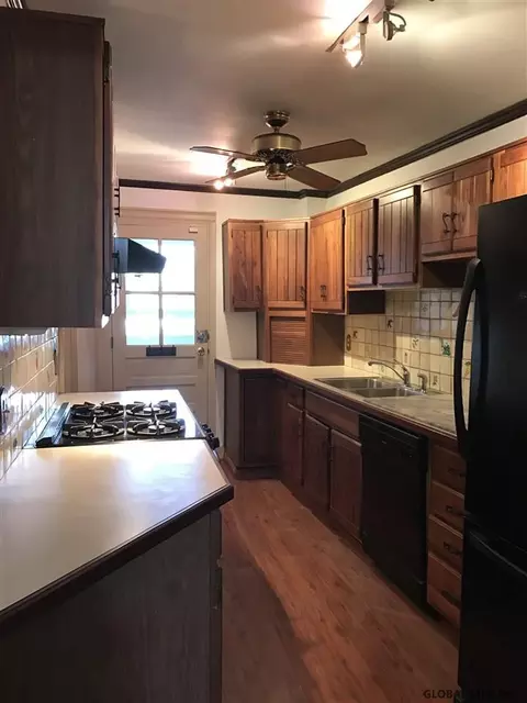 25 Front St, Schenectady, NY 12305 photo 3