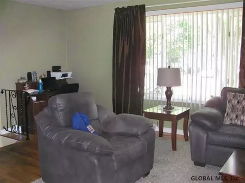 32 Peel St, Selkirk, NY 12158 photo 9