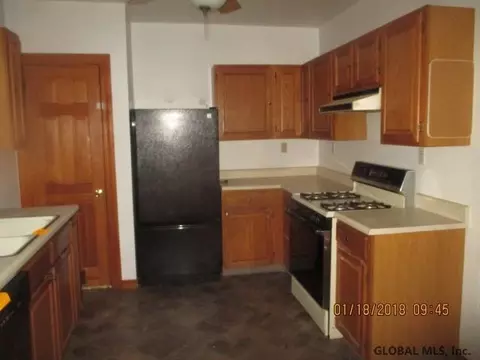63 Spruce St, Schenectady, NY 12304 photo 12