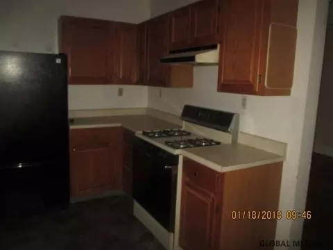 63 Spruce St, Schenectady, NY 12304 photo 14