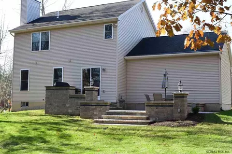 15 Delta Way, Clifton Park, NY 12065 photo 5