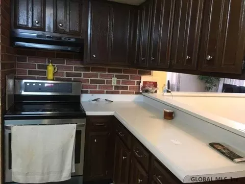 2 E Haystack Rd, Clifton Park, NY 12065 photo 4