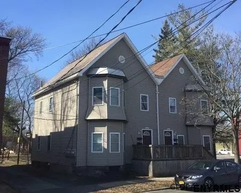 606 Huron St, Schenectady, NY 12305 photo 2