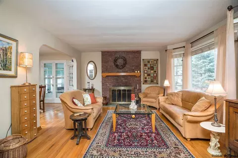 266 Elsmere Ave, Delmar, NY 12054 photo 4