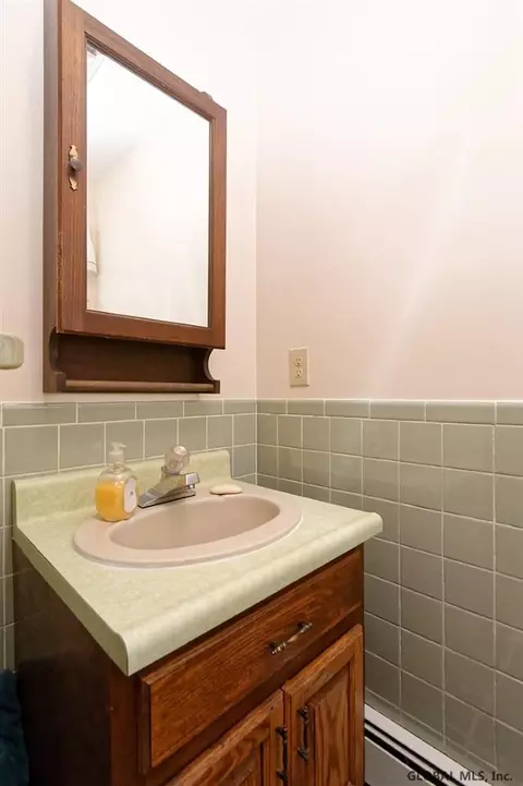 3641 Lydius St, Schenectady, NY 12303 photo 21