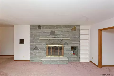 3641 Lydius St, Schenectady, NY 12303 photo 3