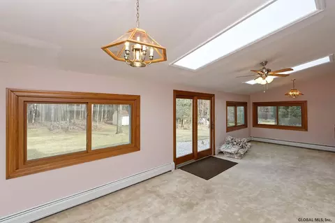 3641 Lydius St, Schenectady, NY 12303 photo 16