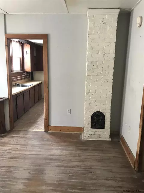 123 Division St, Schenectady, NY 12304 photo 4