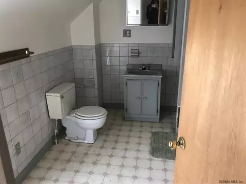 123 Division St, Schenectady, NY 12304 photo 6