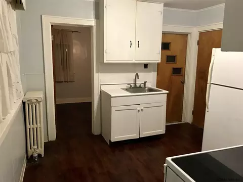 472 Olean St, Schenectady, NY 12306 photo 3