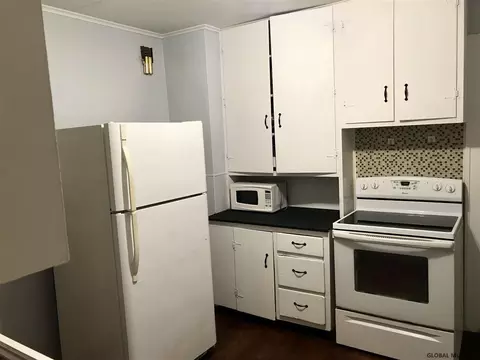 472 Olean St, Schenectady, NY 12306 photo 5
