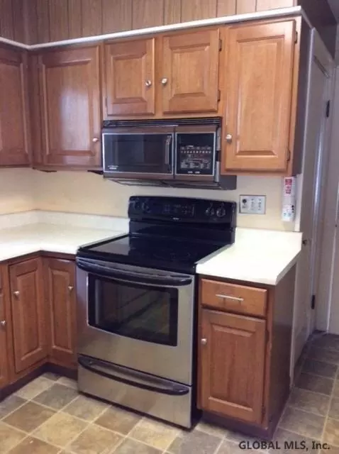 1175 Sumner Ave, Schenectady, NY 12309 photo 9