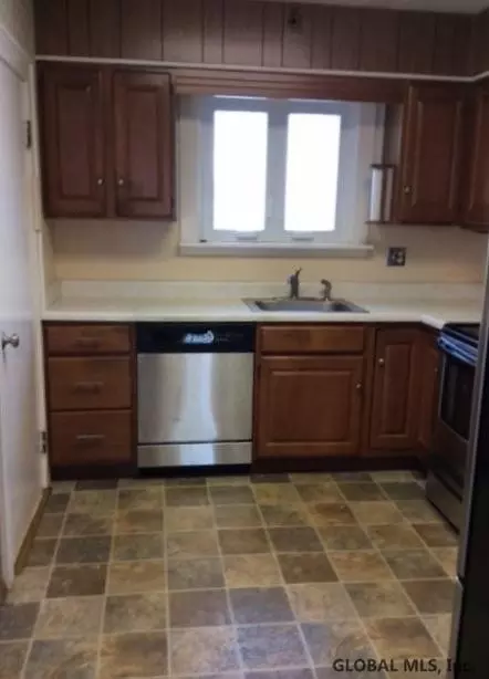 1175 Sumner Ave, Schenectady, NY 12309 photo 8
