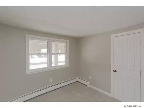 15 Christina Ct, Saratoga Springs, NY 12866 photo 14