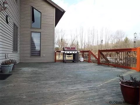 403 Mckay Rd, Amsterdam, NY 12010 photo 18